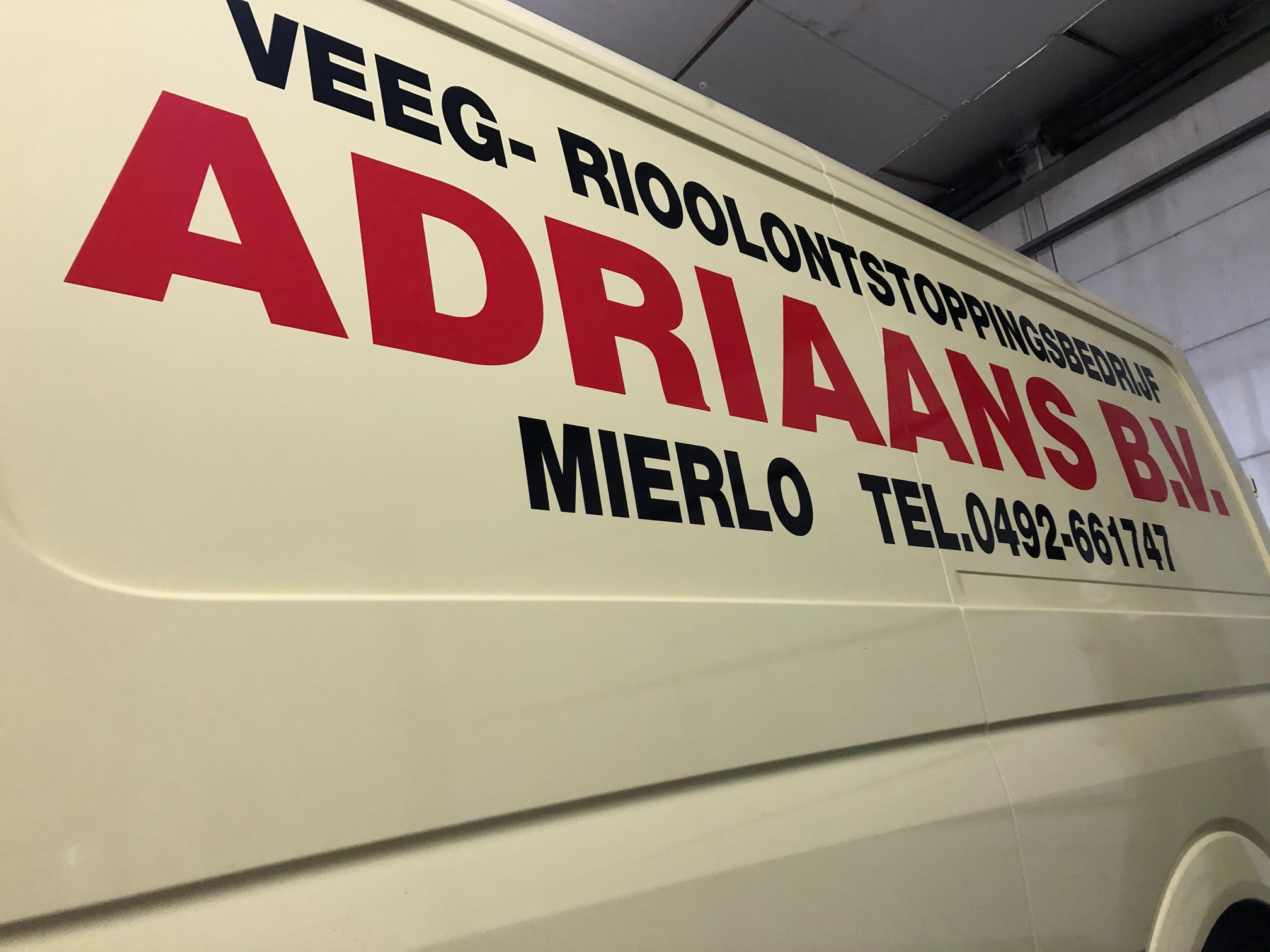 Belettering Adriaans Riooltechniek Mierlo