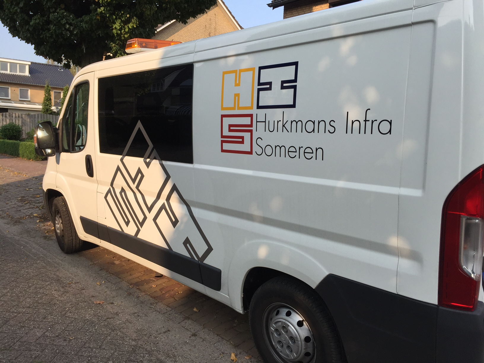 Busbelettering Hurkmans Infra Someren